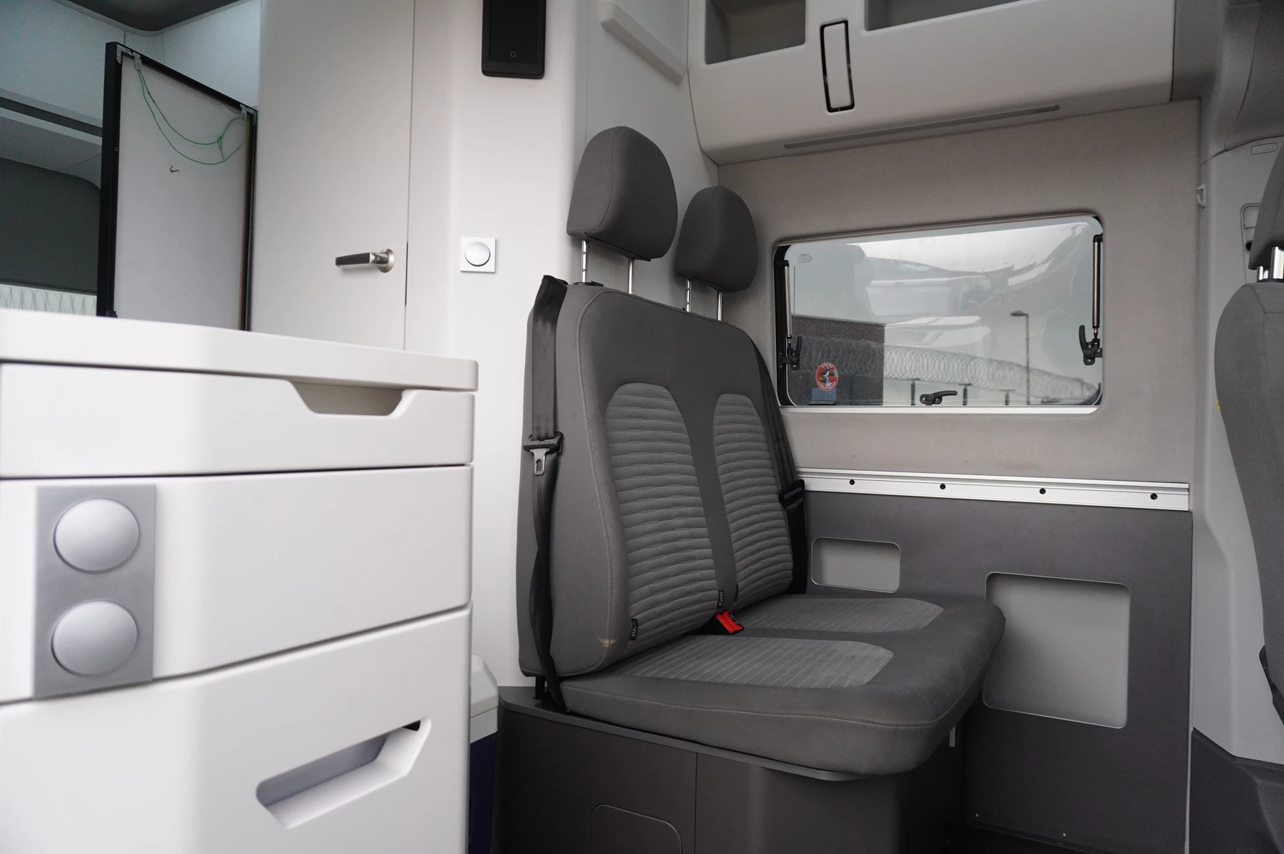 Volkswagen-California-image-45