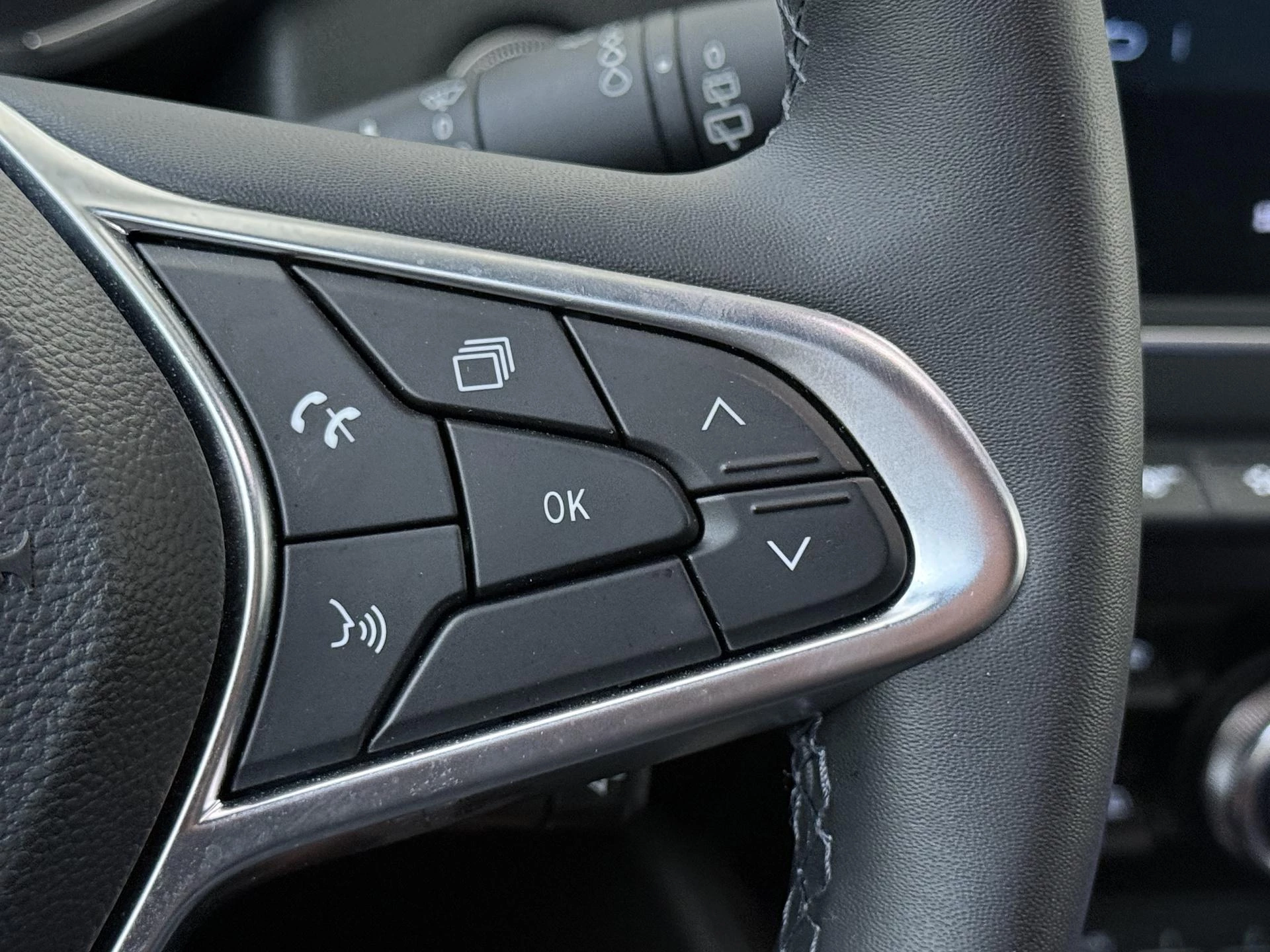 Renault-Clio-image-13