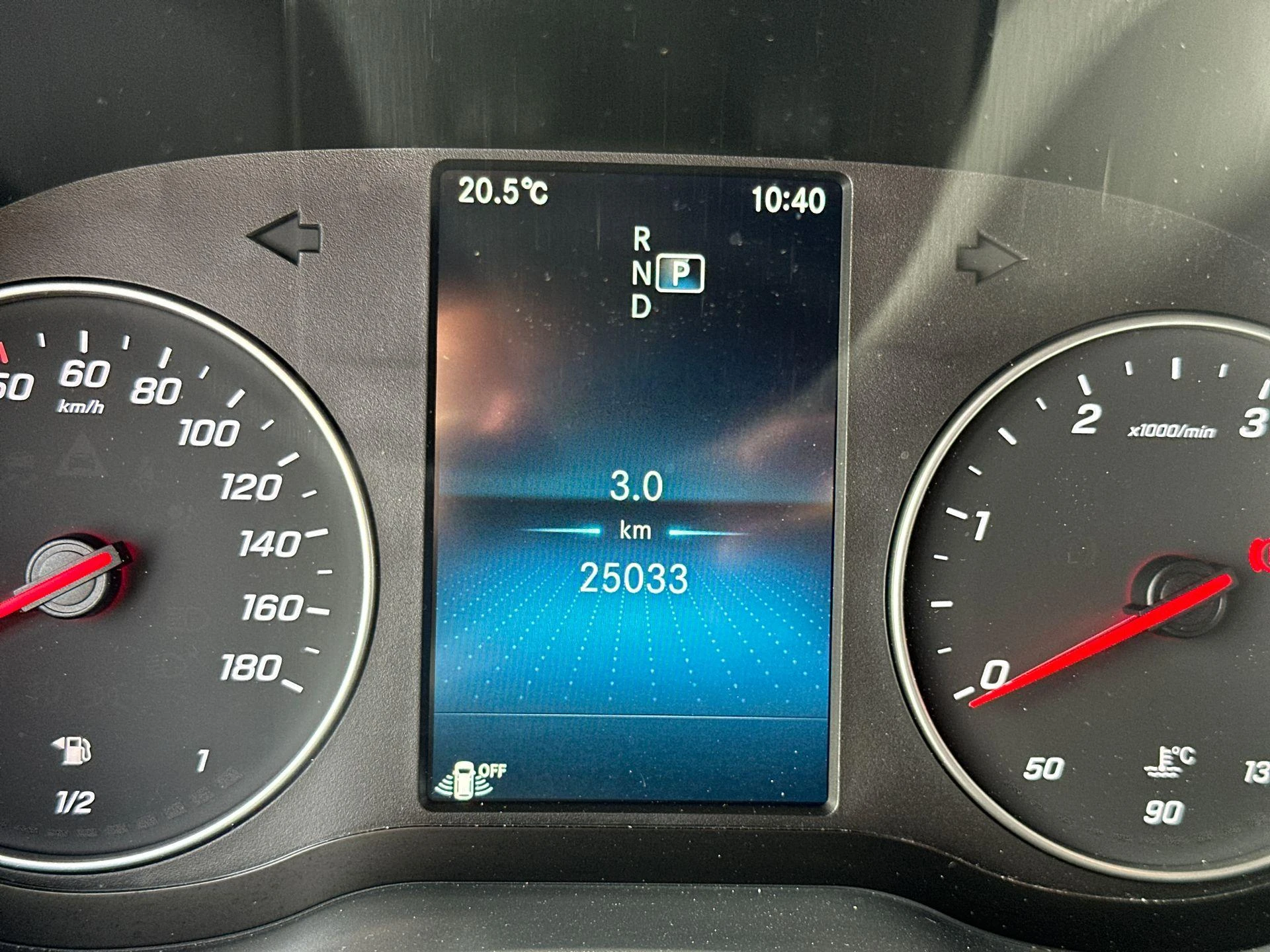 Mercedes-Benz-Sprinter-image-12