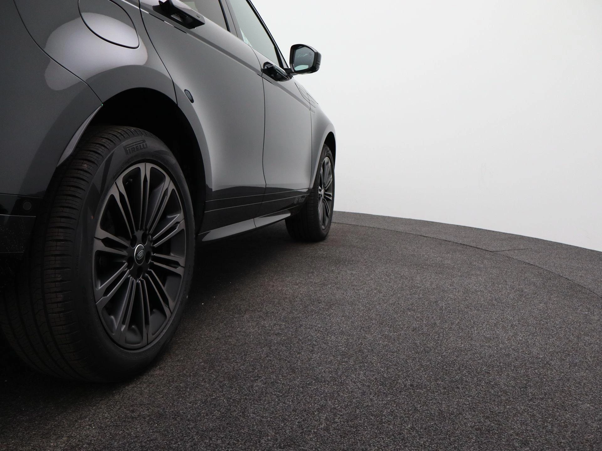 Land Rover-Range Rover Evoque-image-42