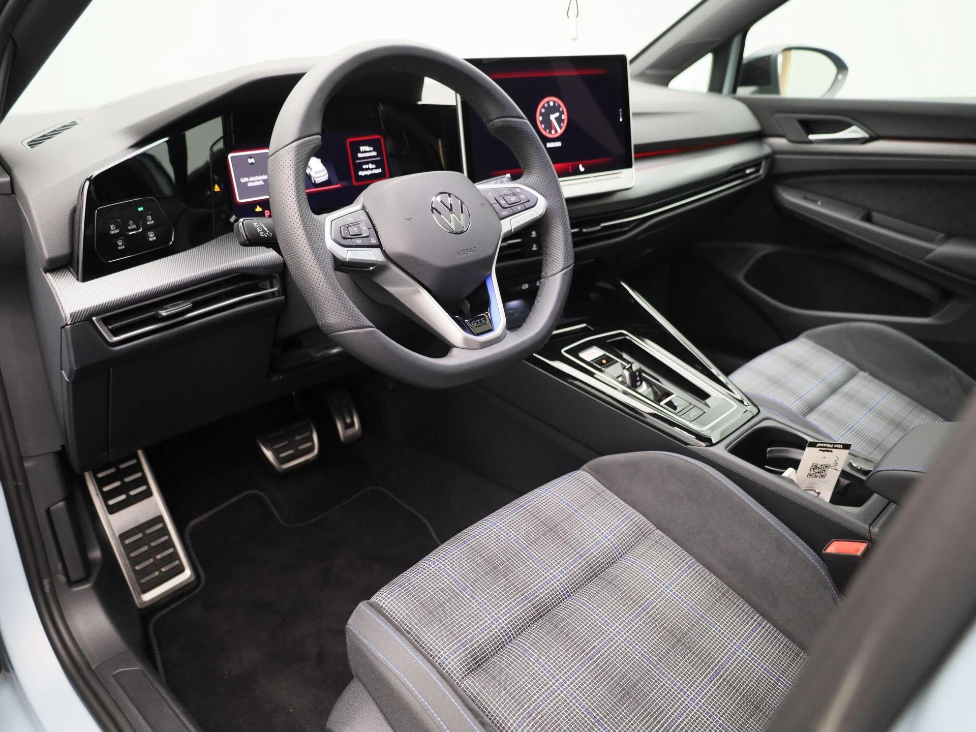 Volkswagen-Golf-image-16