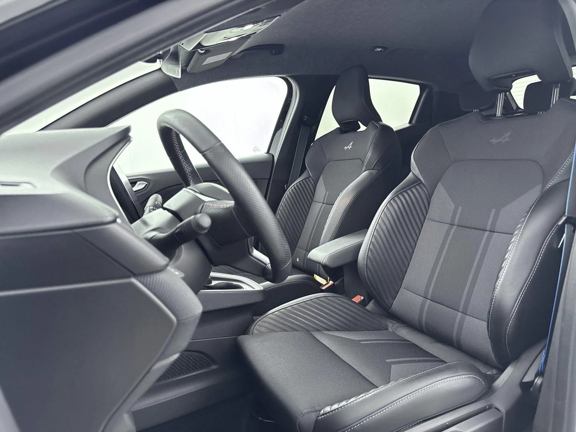 Renault-Clio-image-27