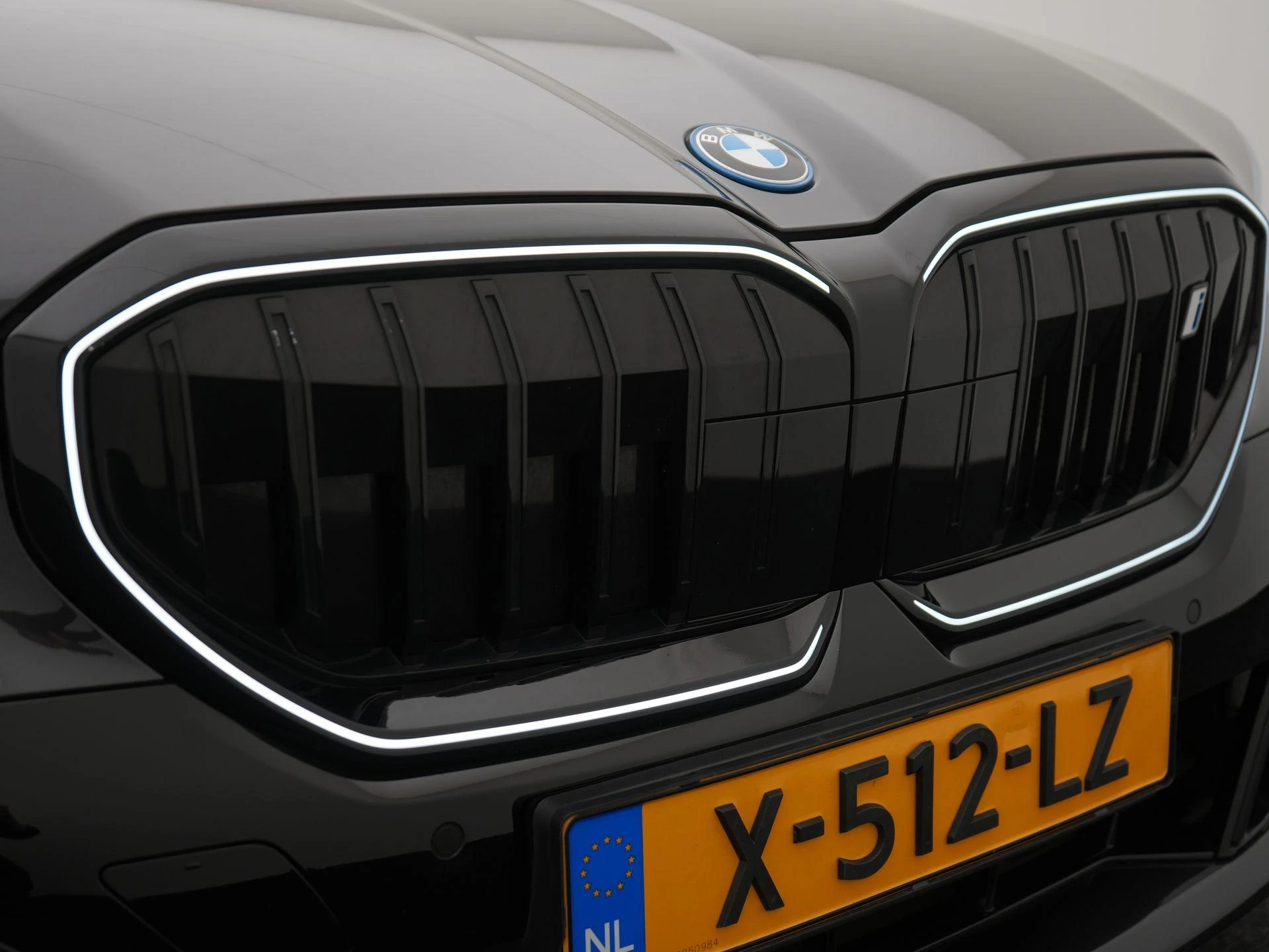 BMW-i5-image-50