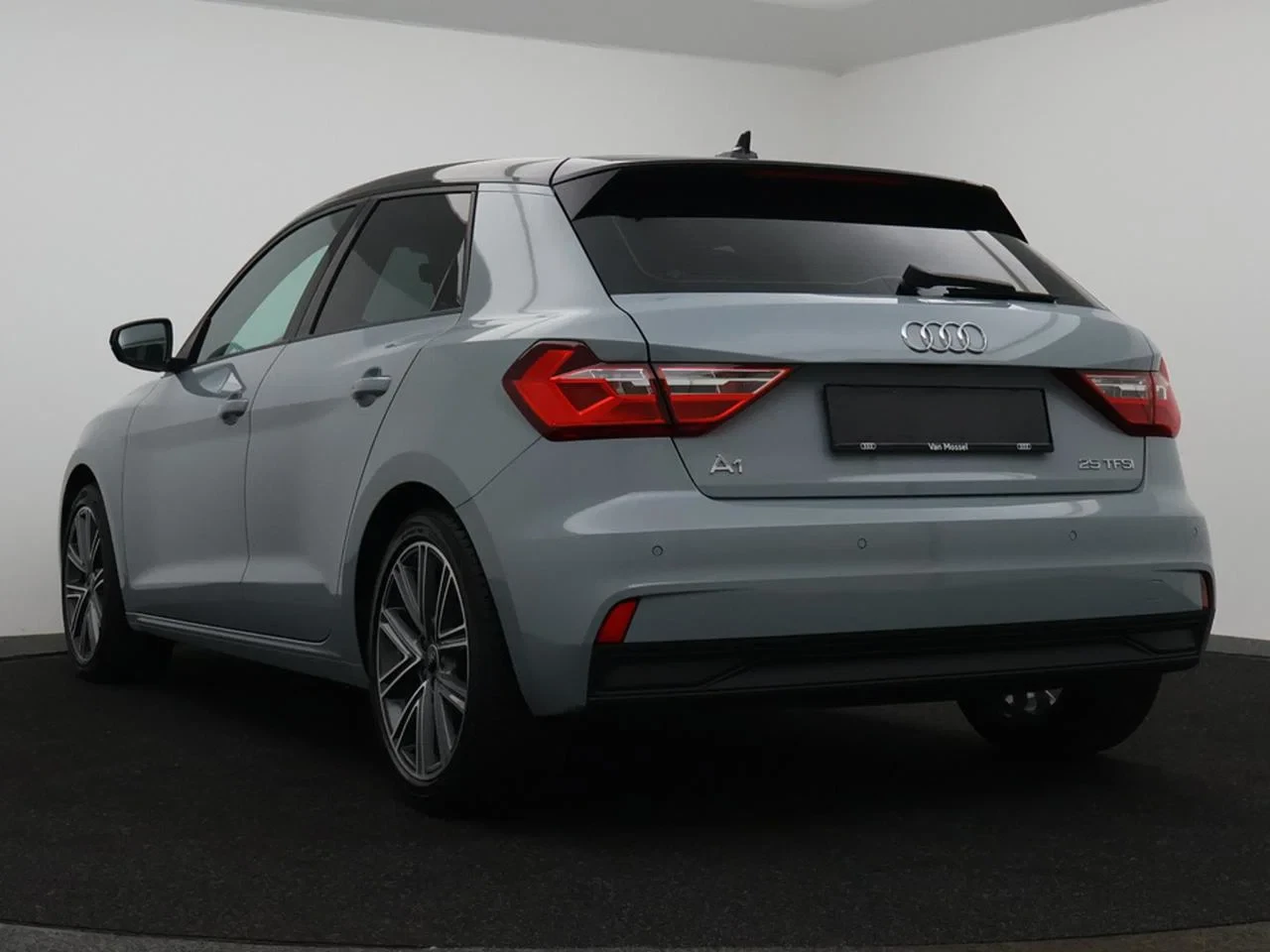 Audi-A1 Sportback-image-2