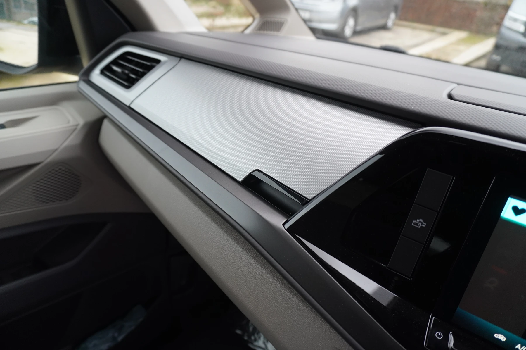Volkswagen-California-image-32
