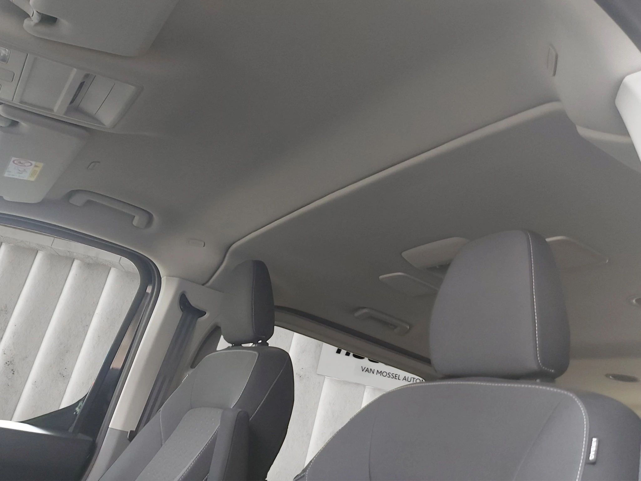 Ford-Tourneo Custom-image-15