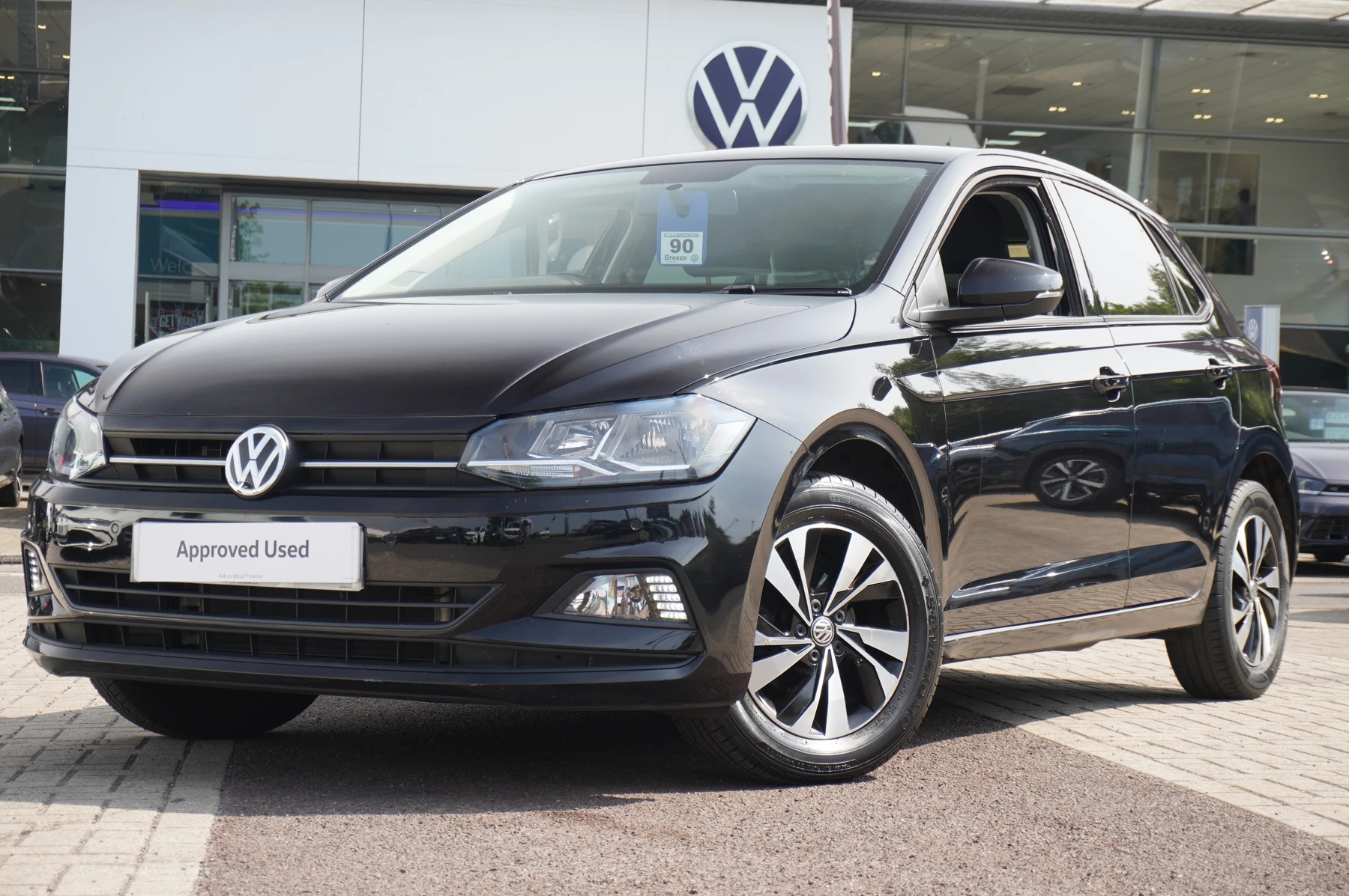 Volkswagen-Polo-image-38