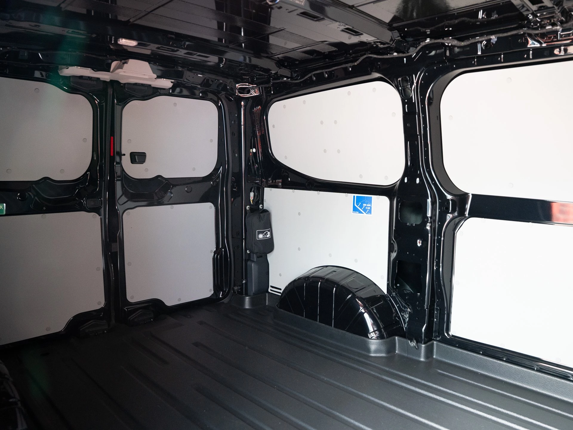 Ford Transit Custom MS-RT 320 L1 Aut. 4x4 Kasten-LKW