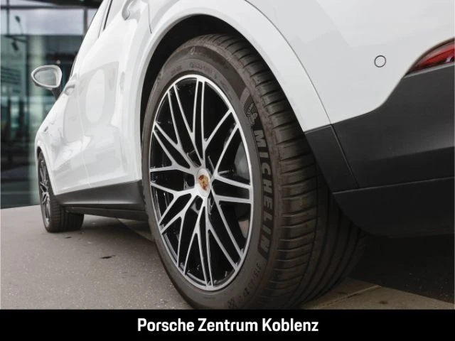 Porsche-Cayenne-image-10
