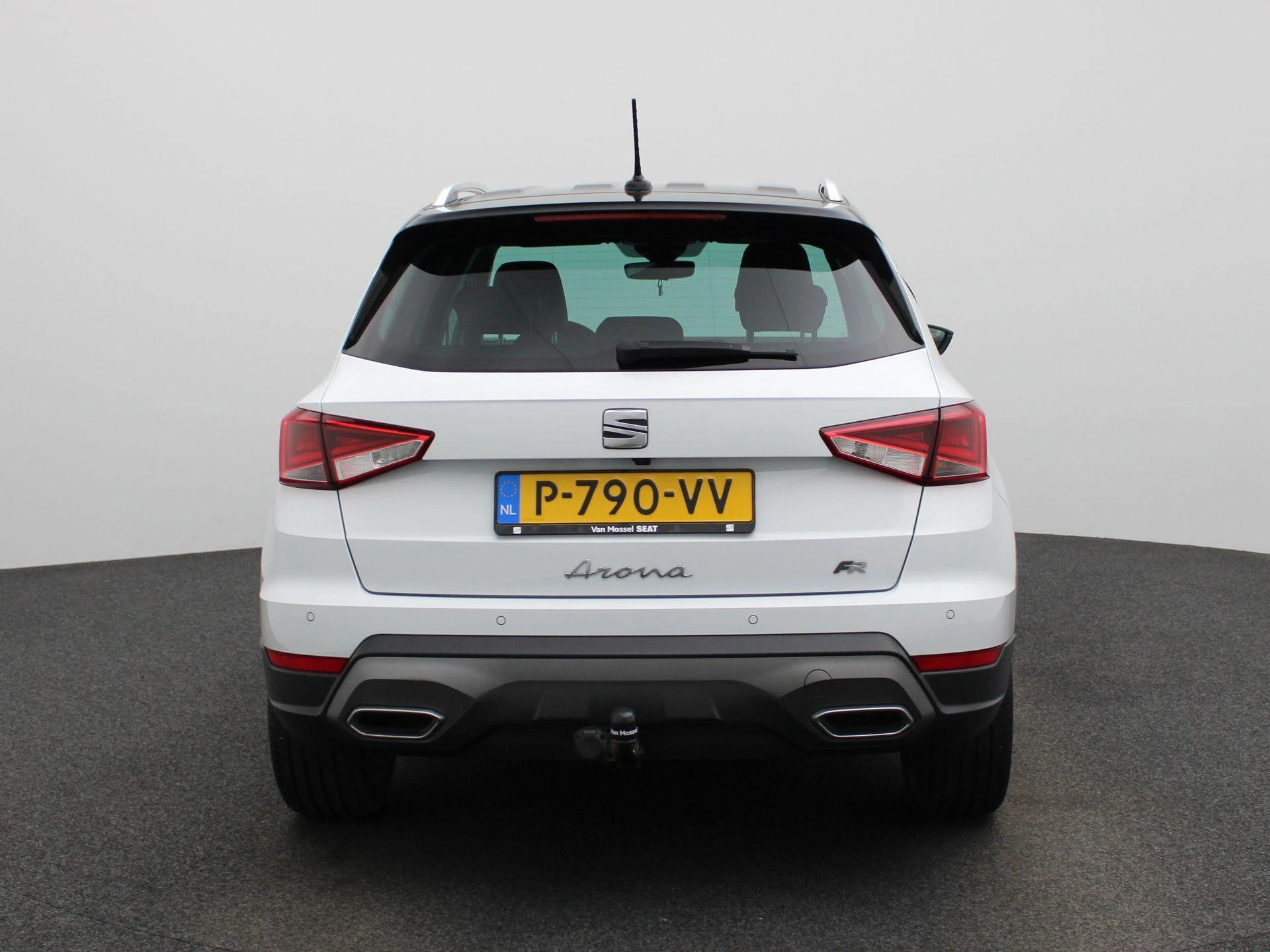SEAT-Arona-image-4