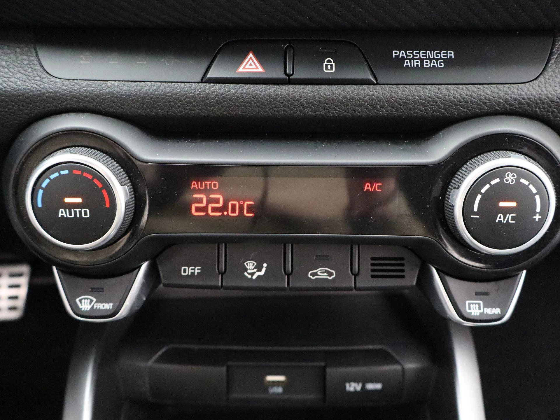 Kia-Stonic-image-25