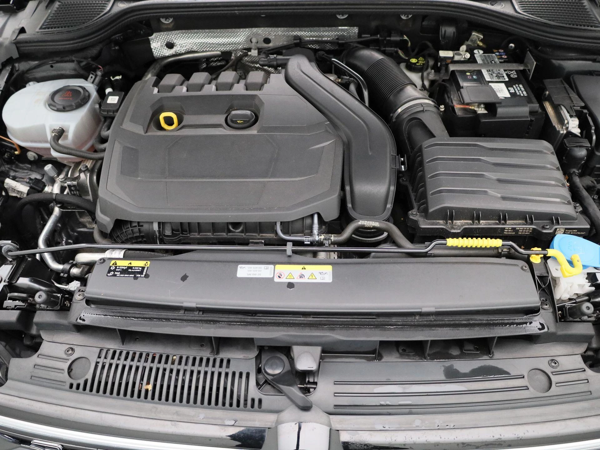 Volkswagen Golf 1.5 eTSI R-Line