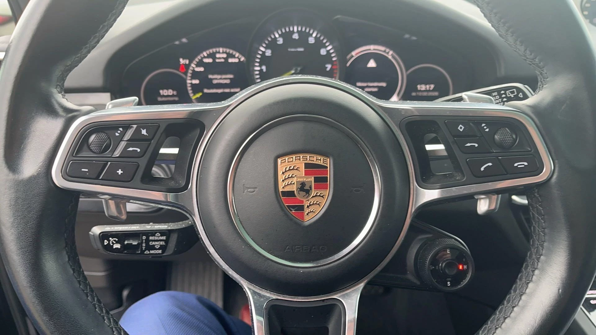 Porsche-Cayenne-image-16