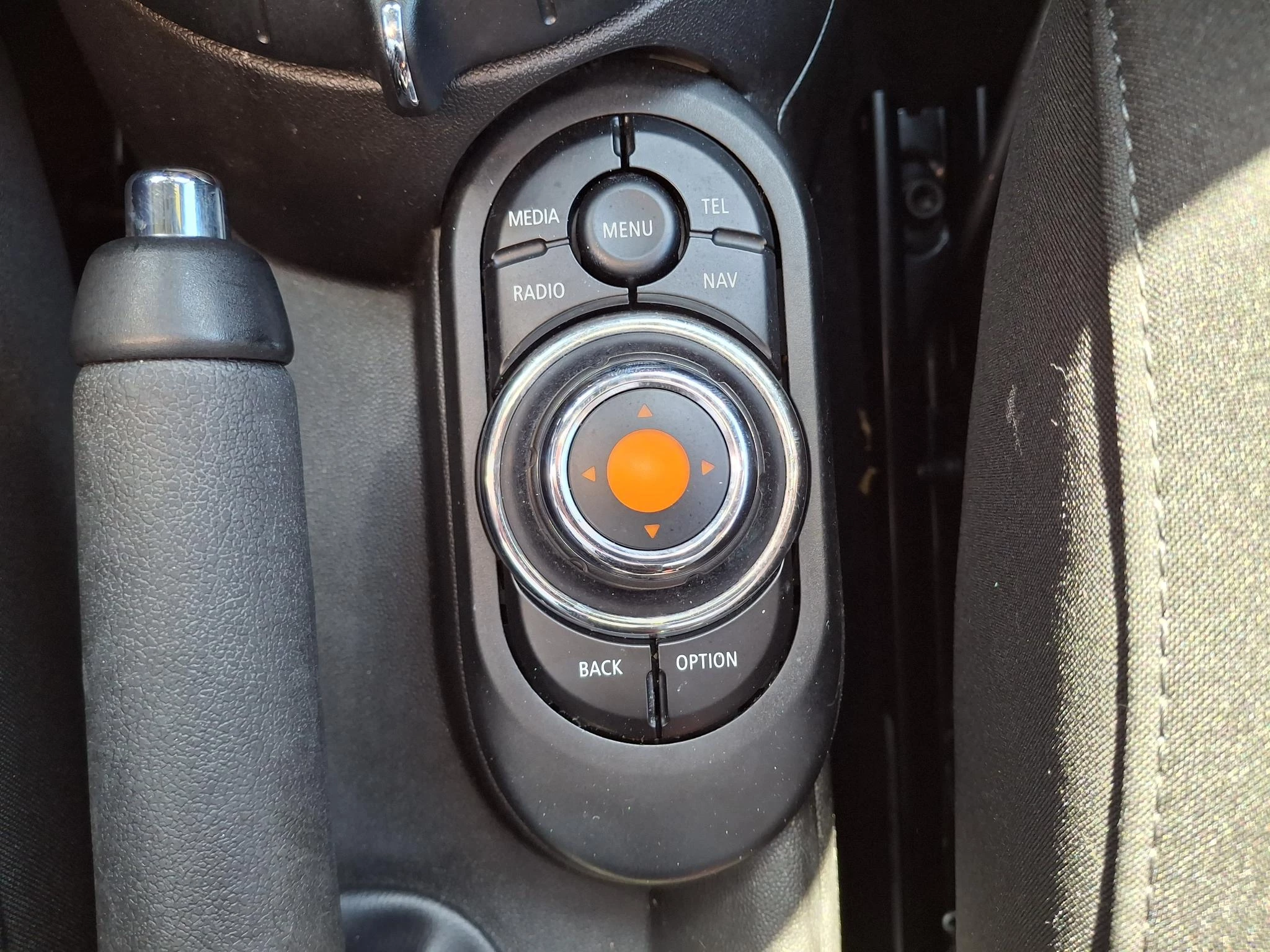 MINI-Cooper-image-18