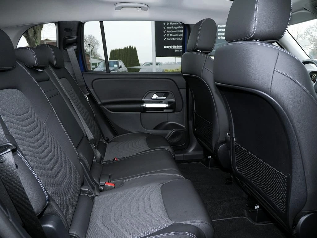 Mercedes-Benz-GLB 200 d-image-12
