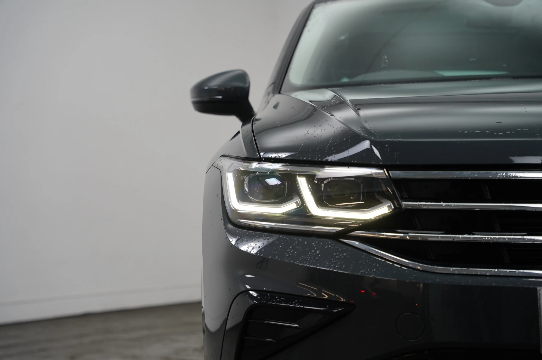 Volkswagen-Tiguan-image-35