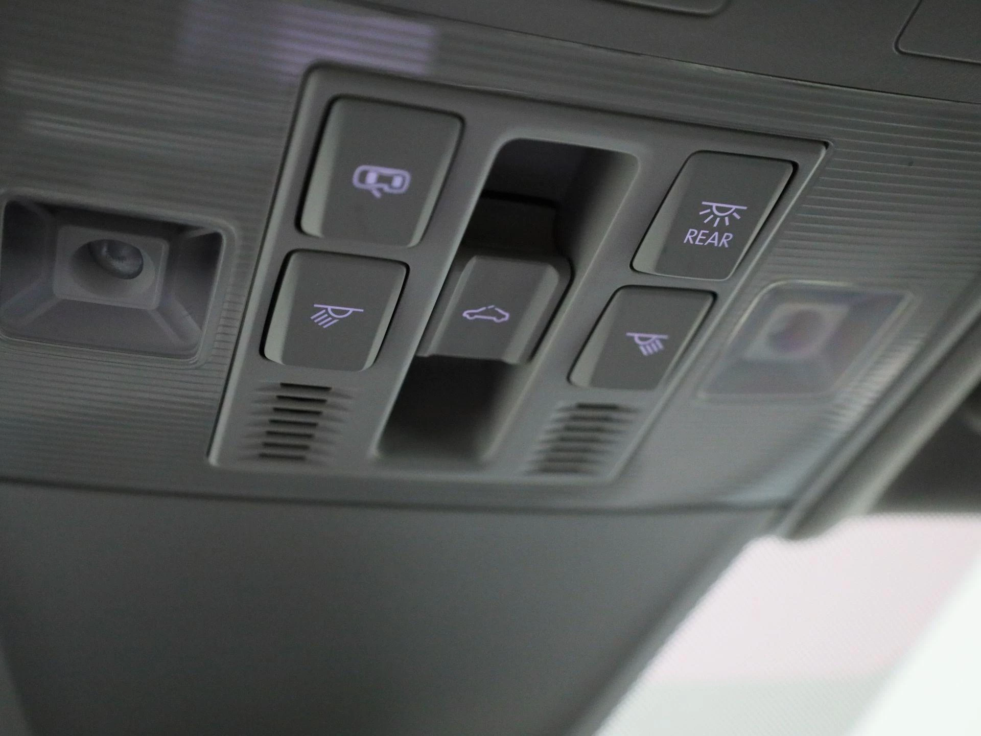 Volkswagen-Tiguan-image-24