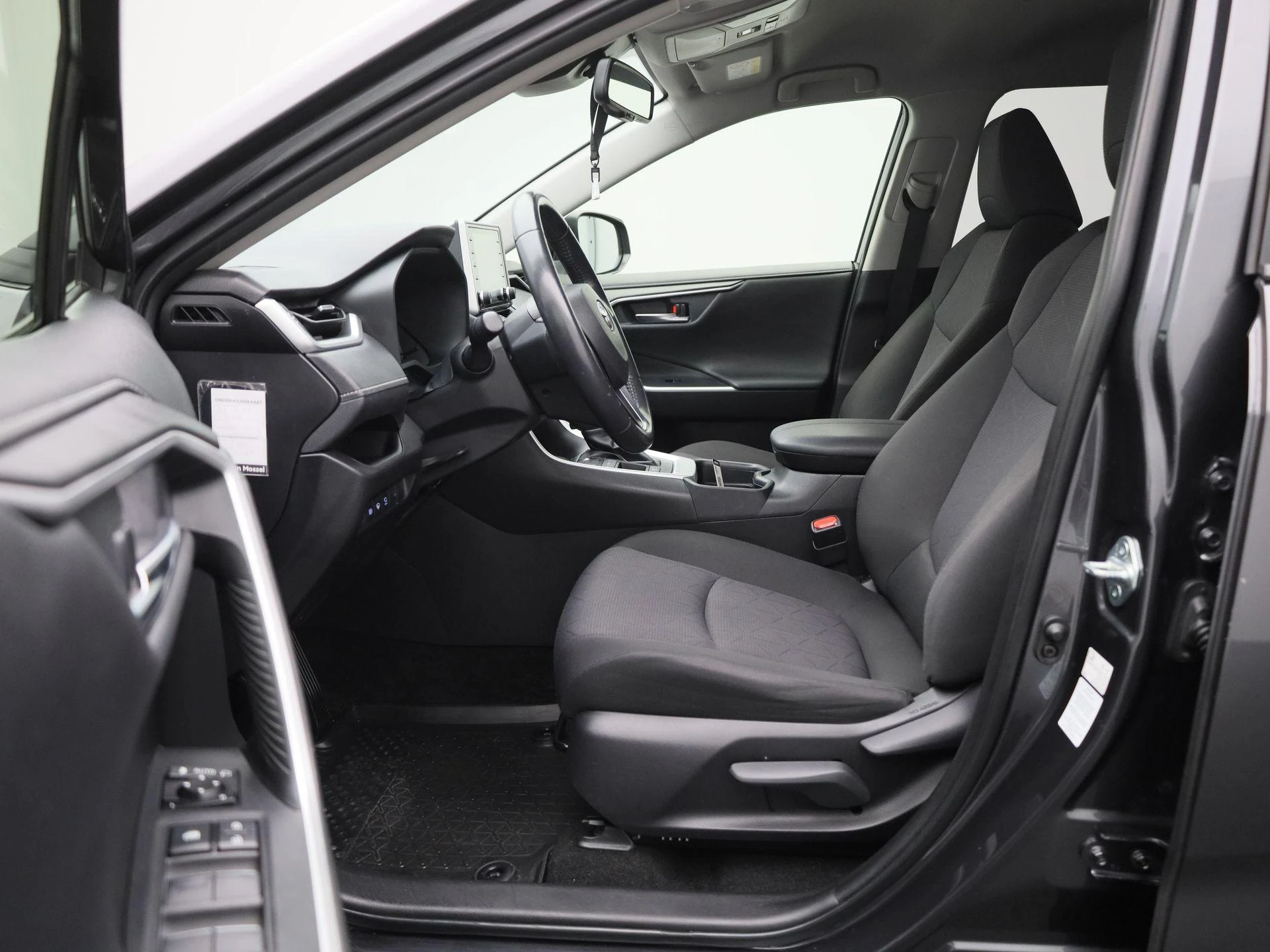 Toyota-RAV4-image-10