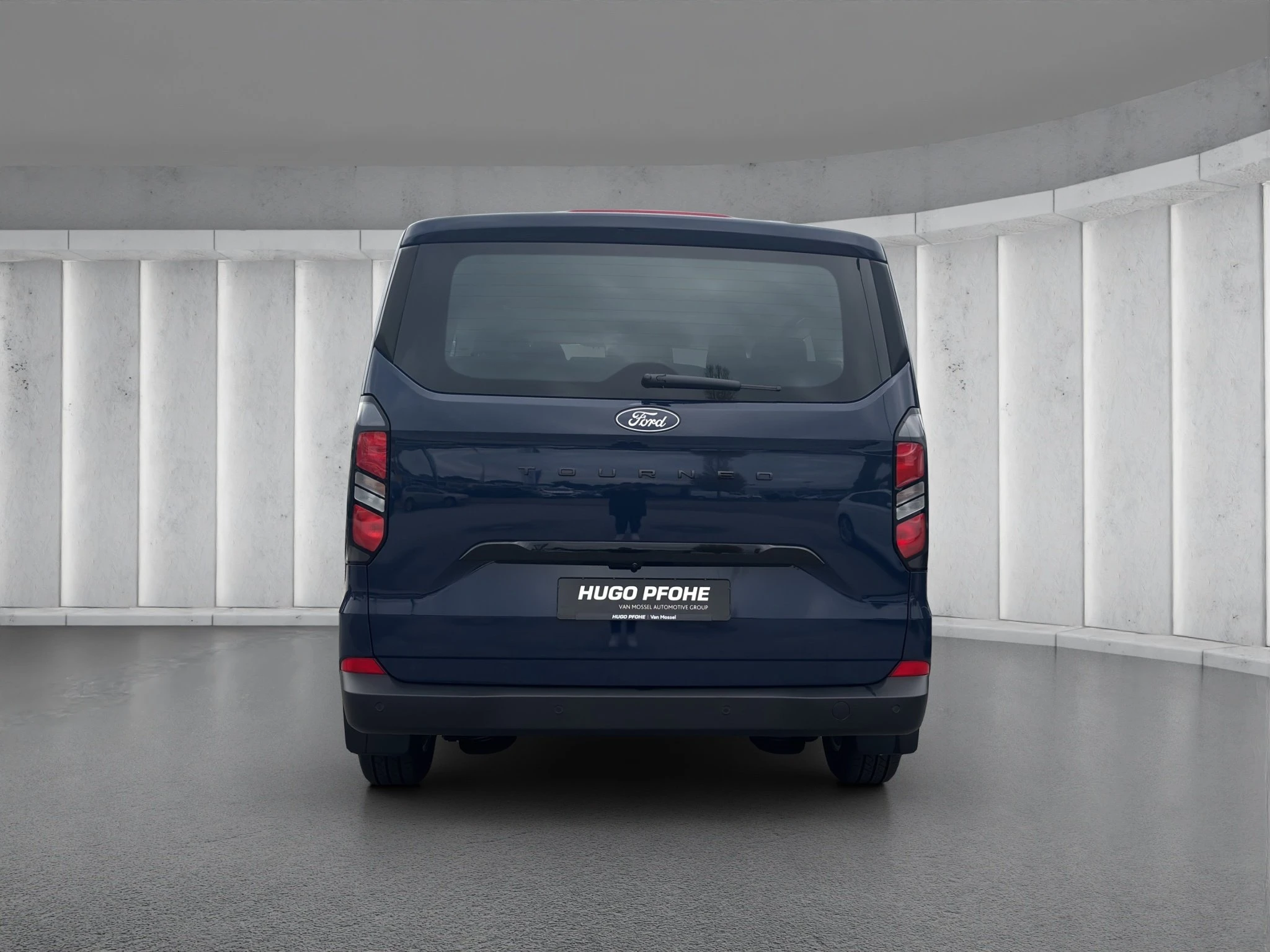 Ford-Tourneo Custom-image-3