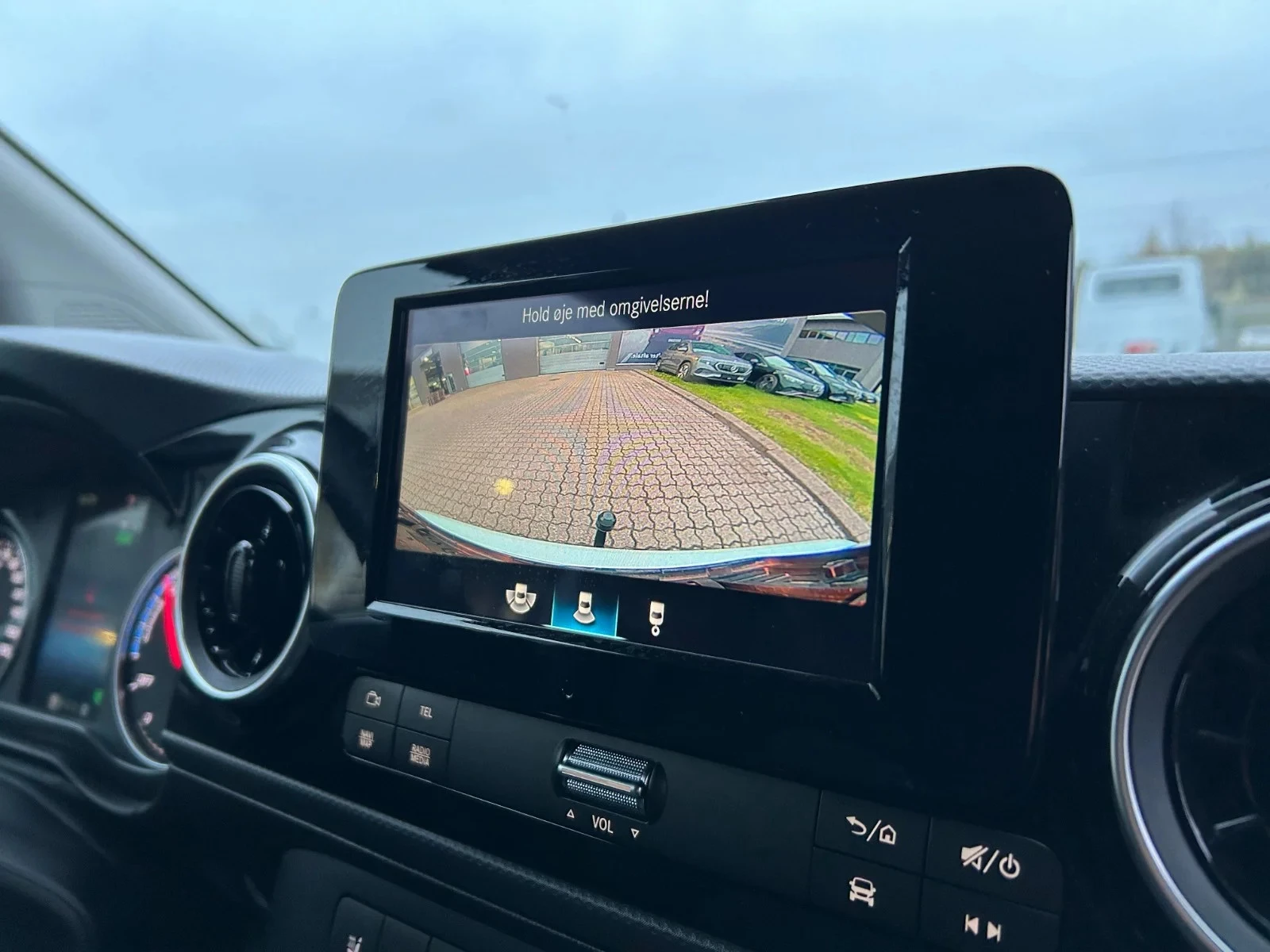 Mercedes-Benz-eCitan-image-11