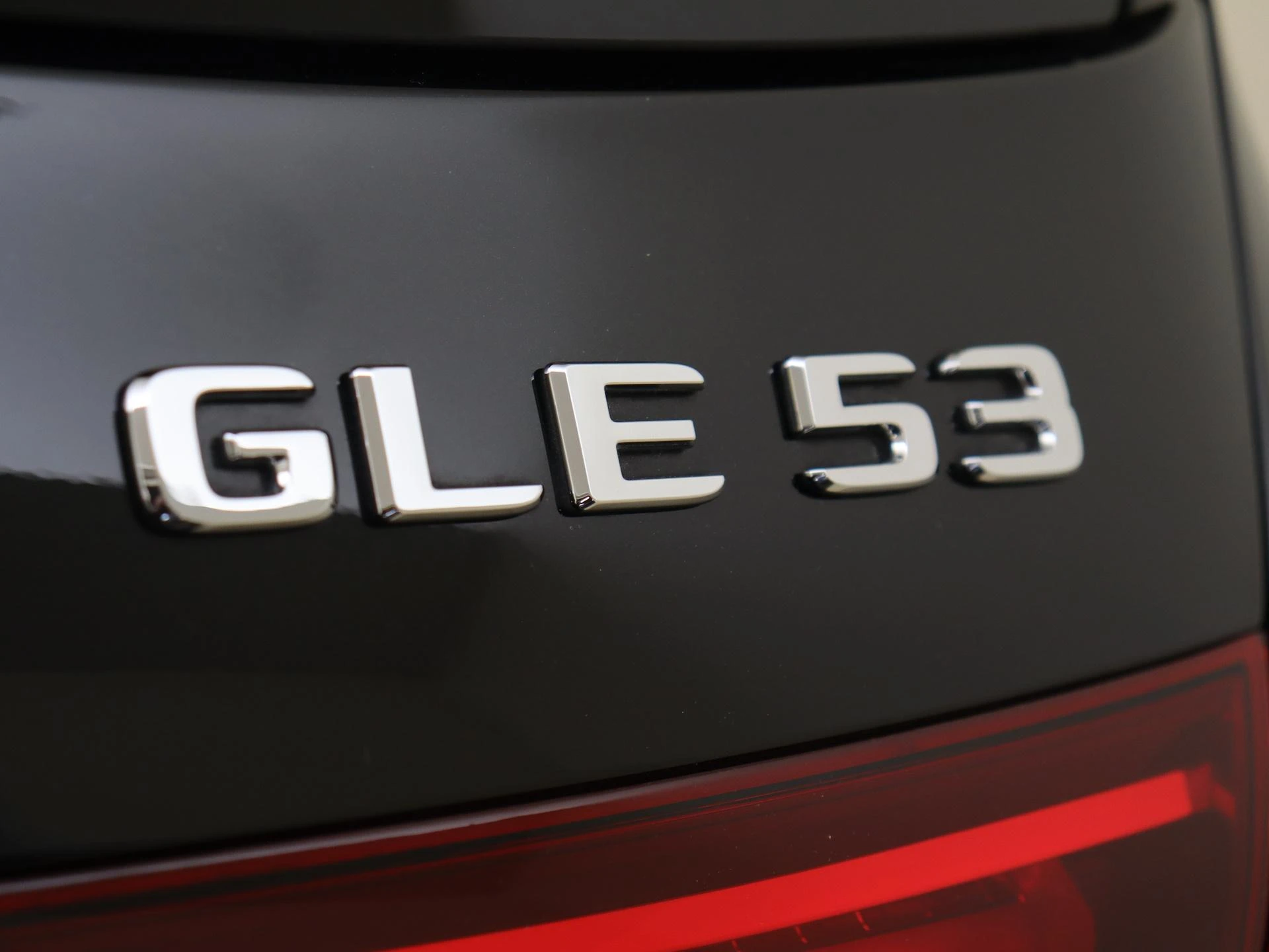 Mercedes-Benz-GLE-image-37