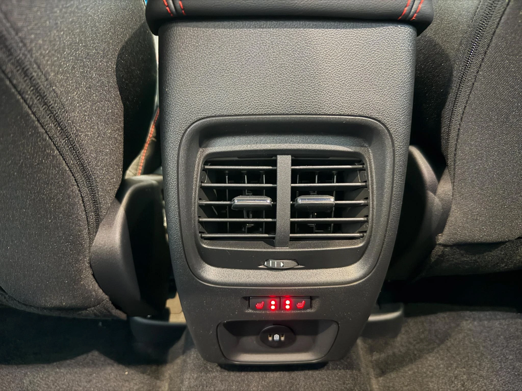 Ford-Kuga-image-13