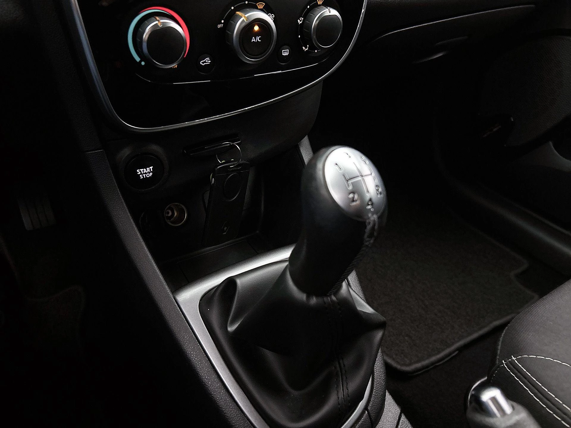 Renault Clio 0.9 TCe Eco2 Limited