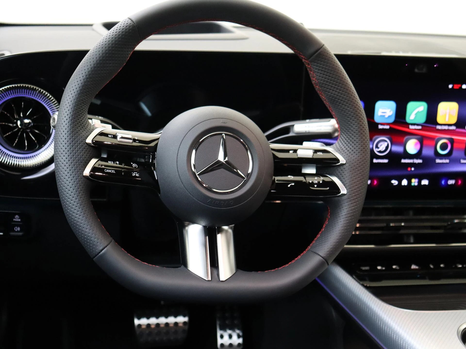 Mercedes-Benz-CLA-image-9