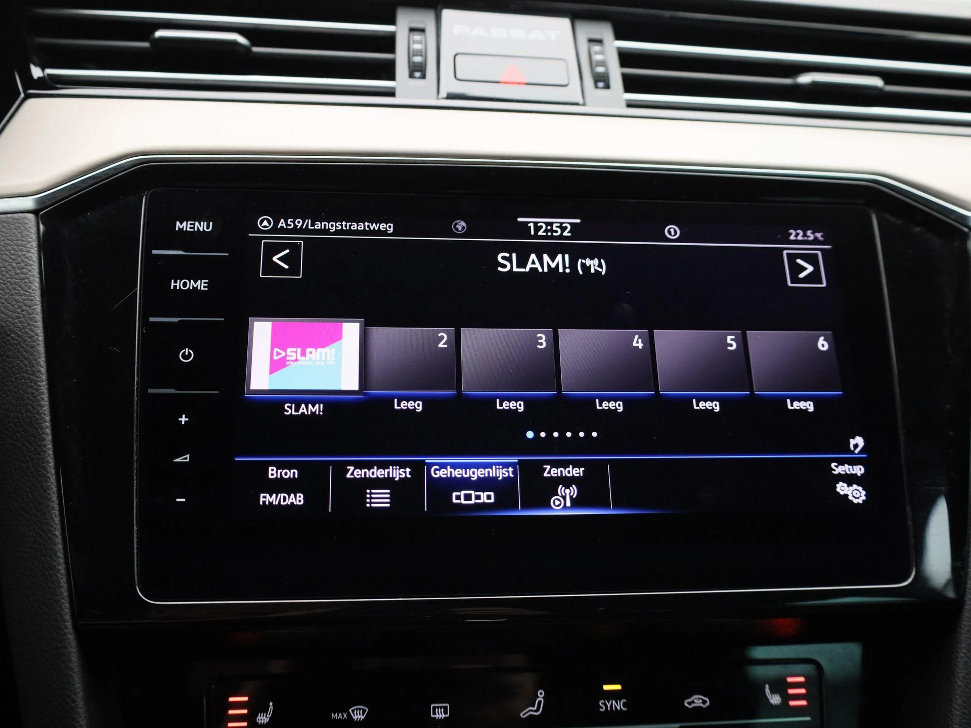Volkswagen Passat 1.5 TSI R-Line Business +