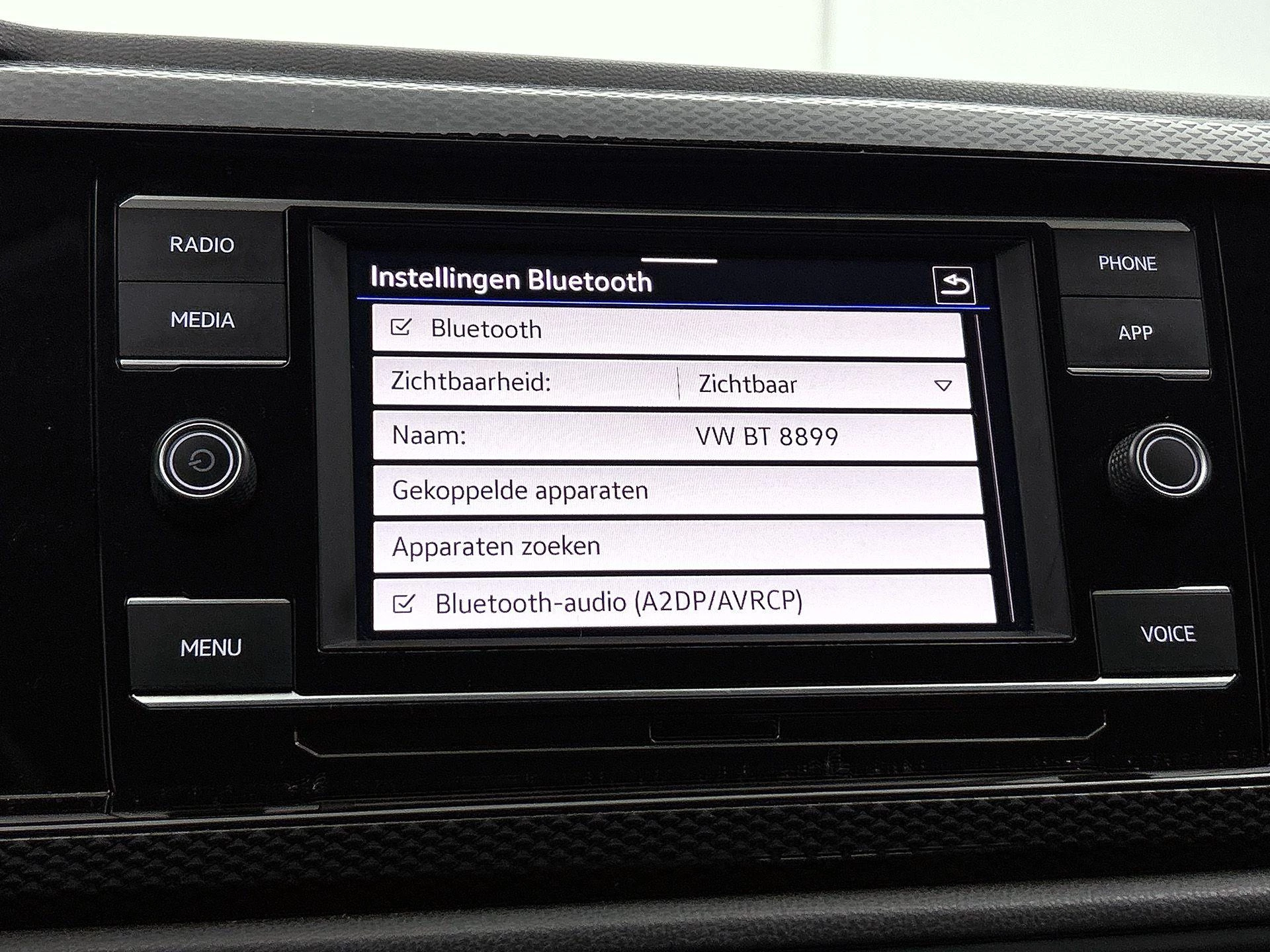 Volkswagen-Polo-image-13