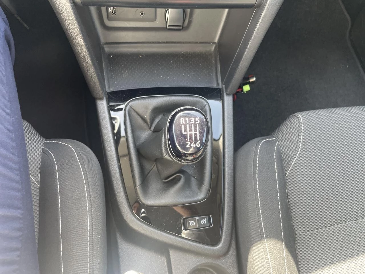 Renault-Mégane Grand Tour-image-13