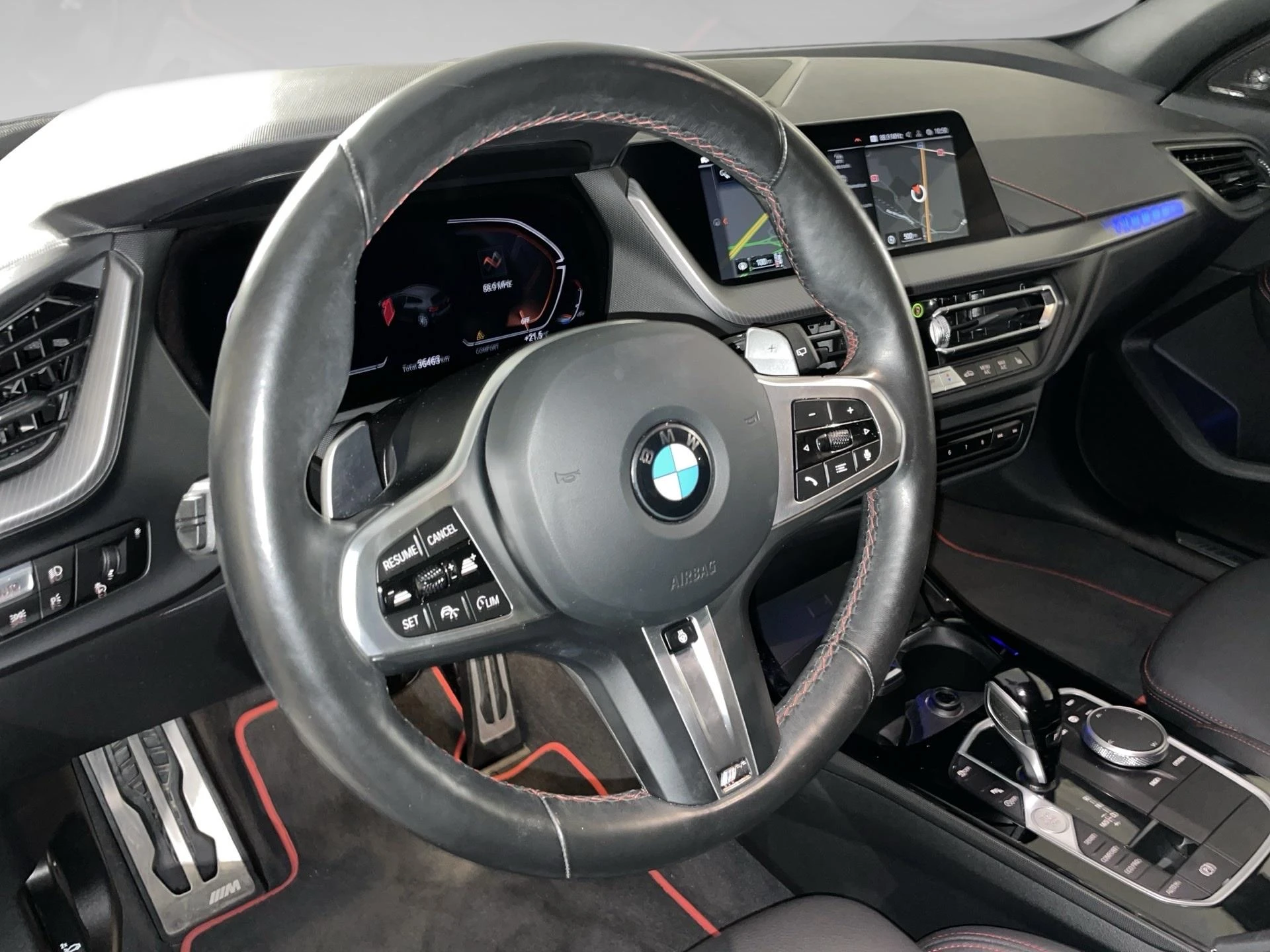 BMW-Série 1-image-7