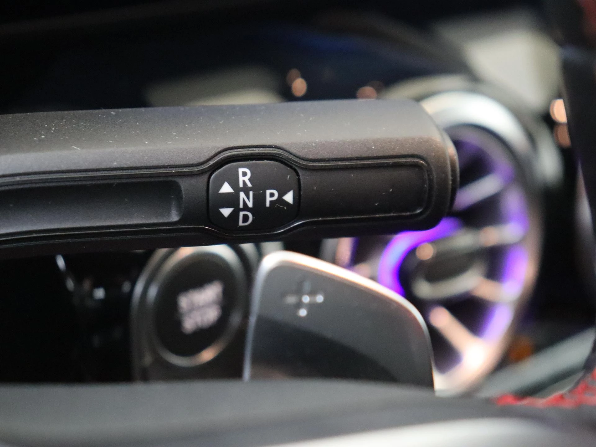 Mercedes-Benz-EQA-image-14