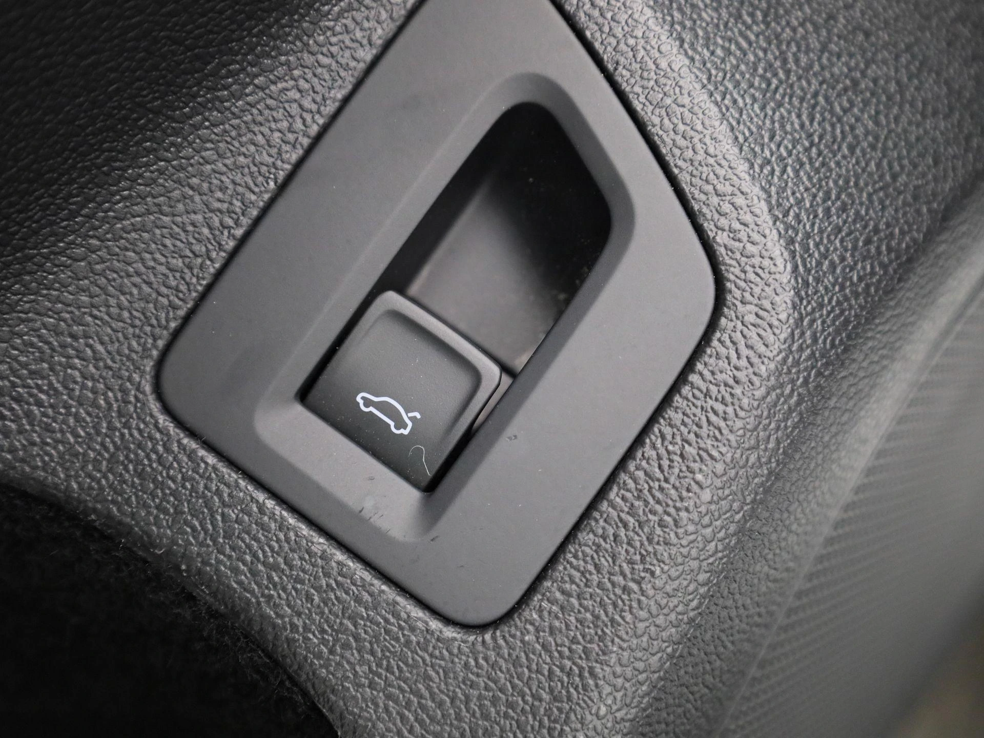 Volkswagen-Passat-image-36