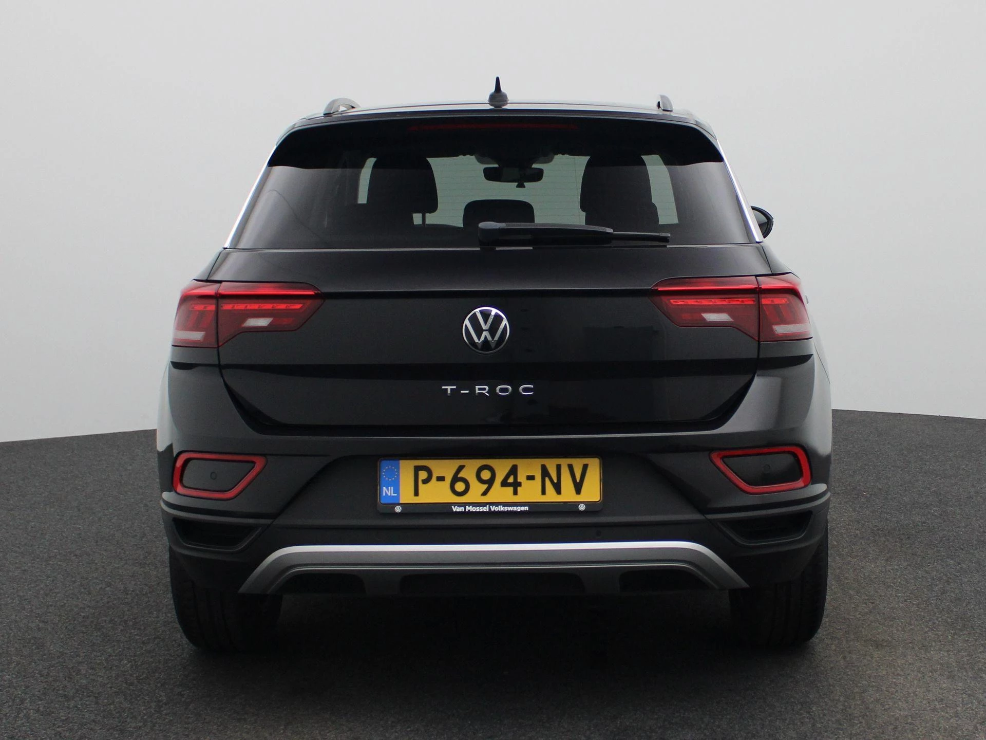 Volkswagen-T-Roc-image-4
