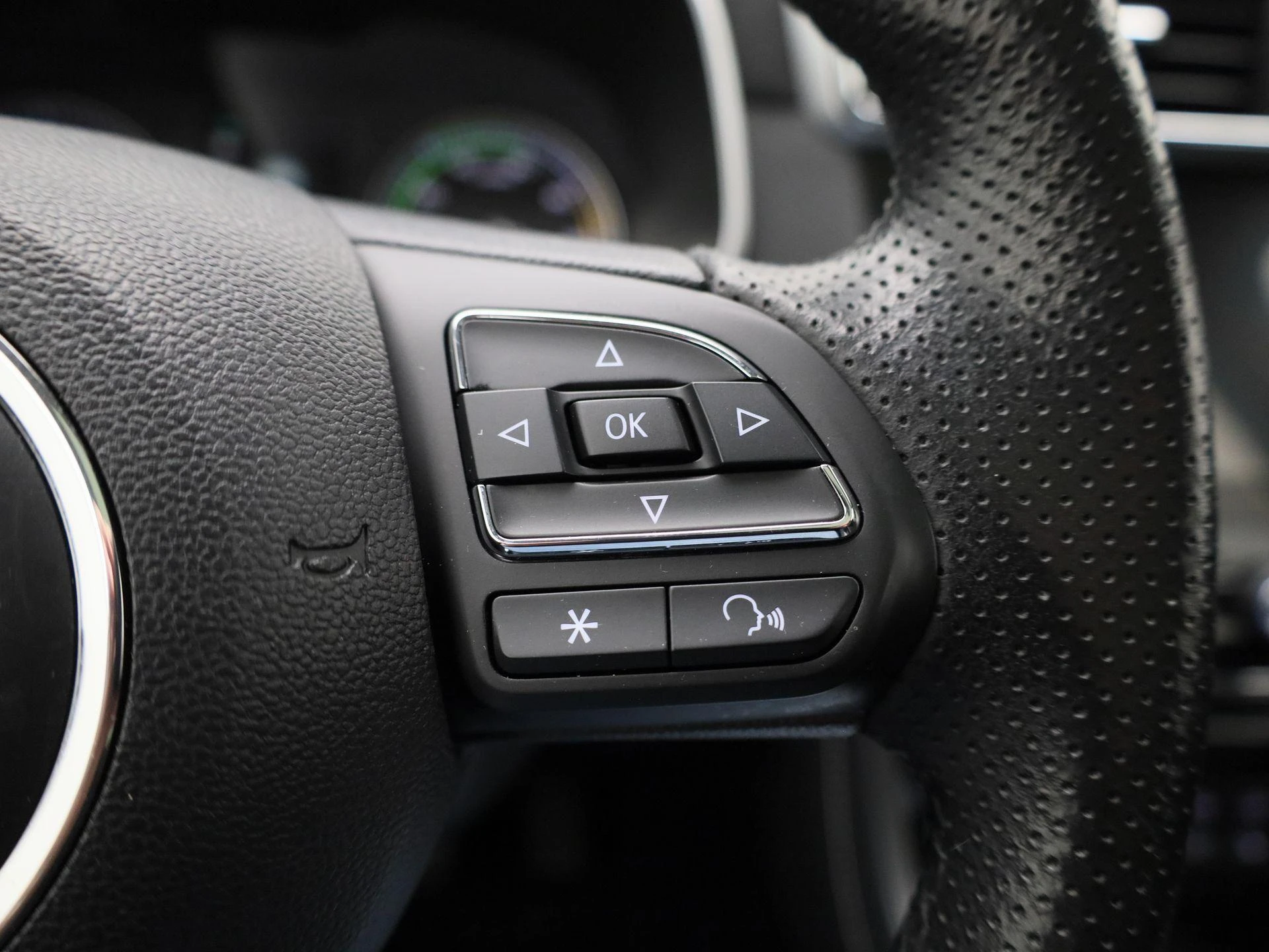 MG-ZS EV-image-17