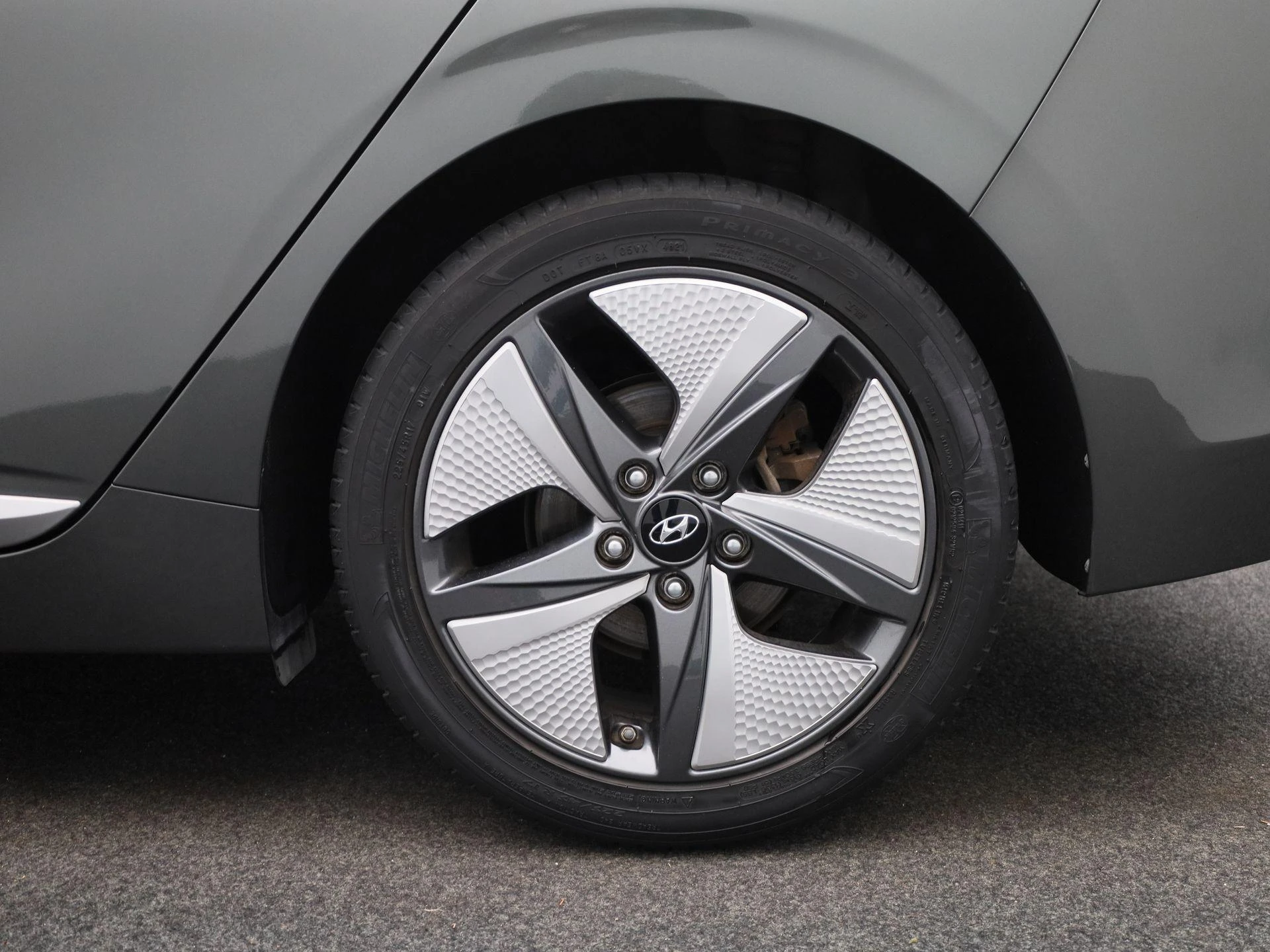 Hyundai-IONIQ-image-12