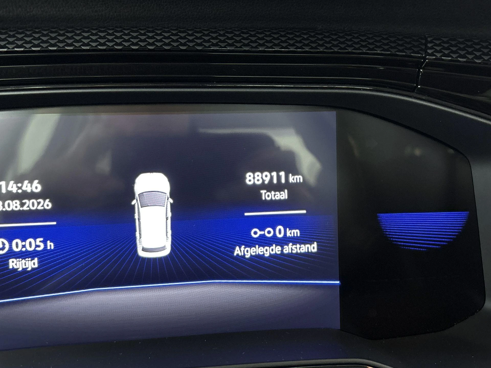 Volkswagen-Polo-image-8