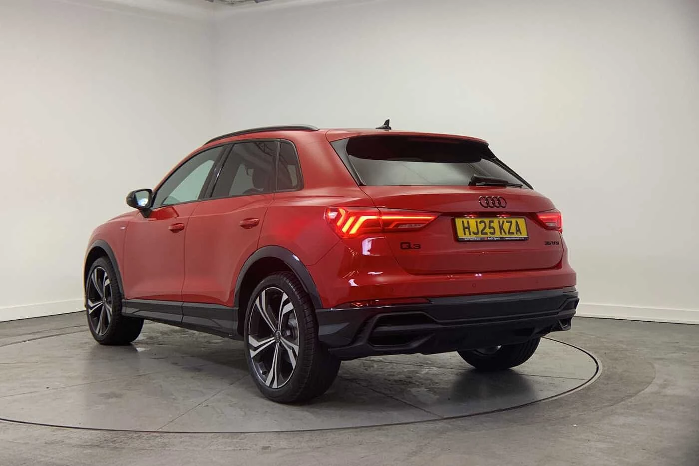 Audi-Q3-image-2