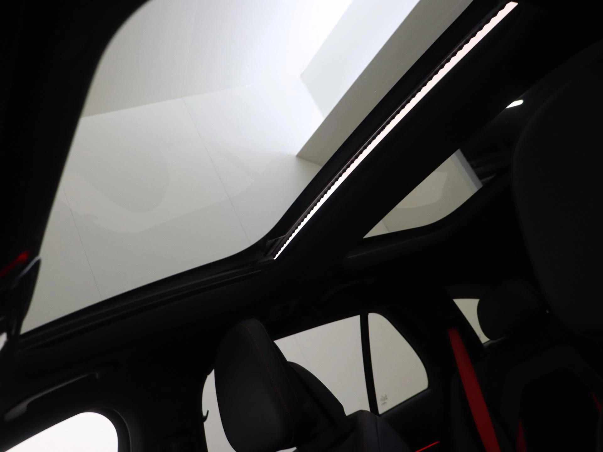 Mercedes-Benz-E-Klasse-image-36