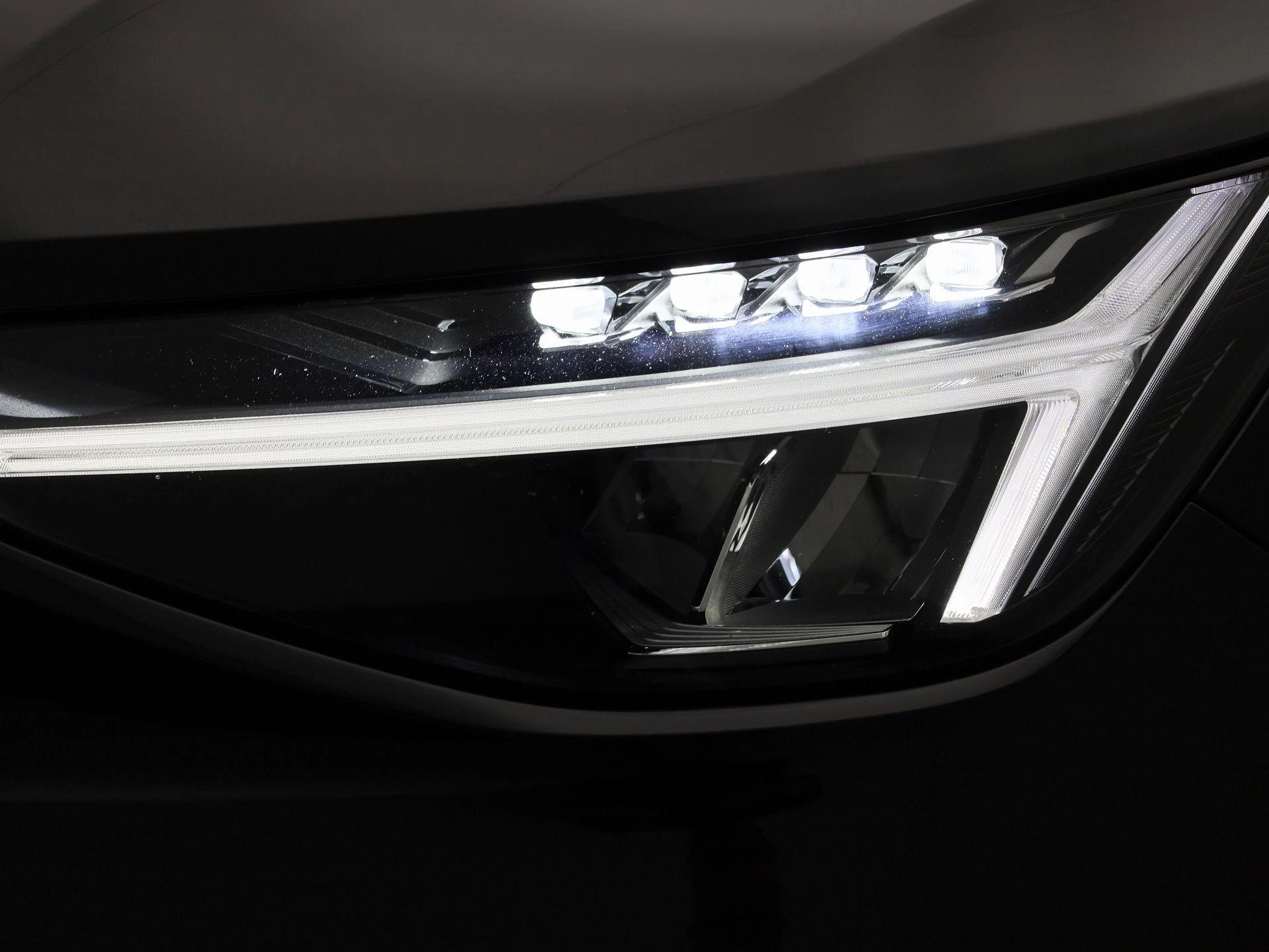 Volvo-XC40-image-16