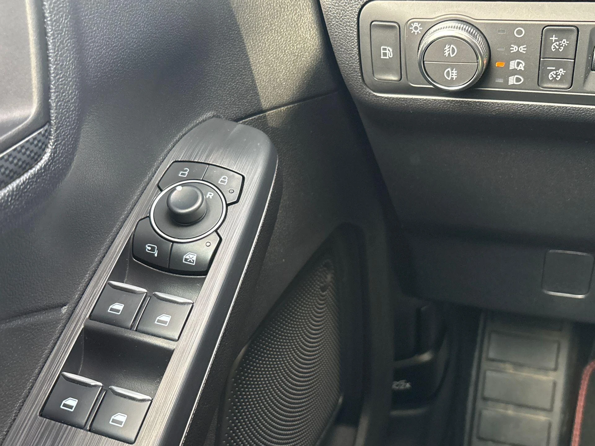 Ford-Kuga-image-27