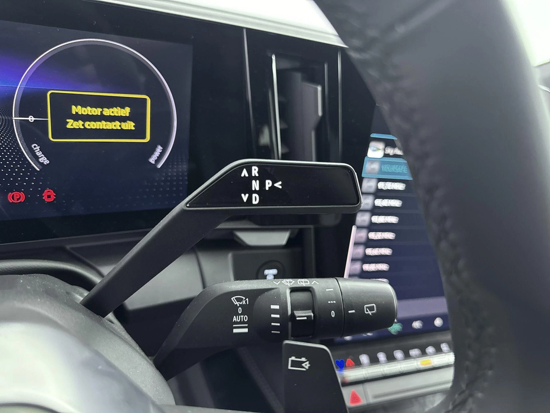 Renault-Megane E-Tech-image-22