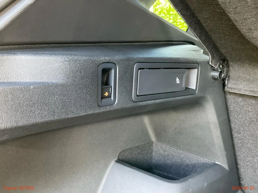 Volkswagen-Tiguan-image-11