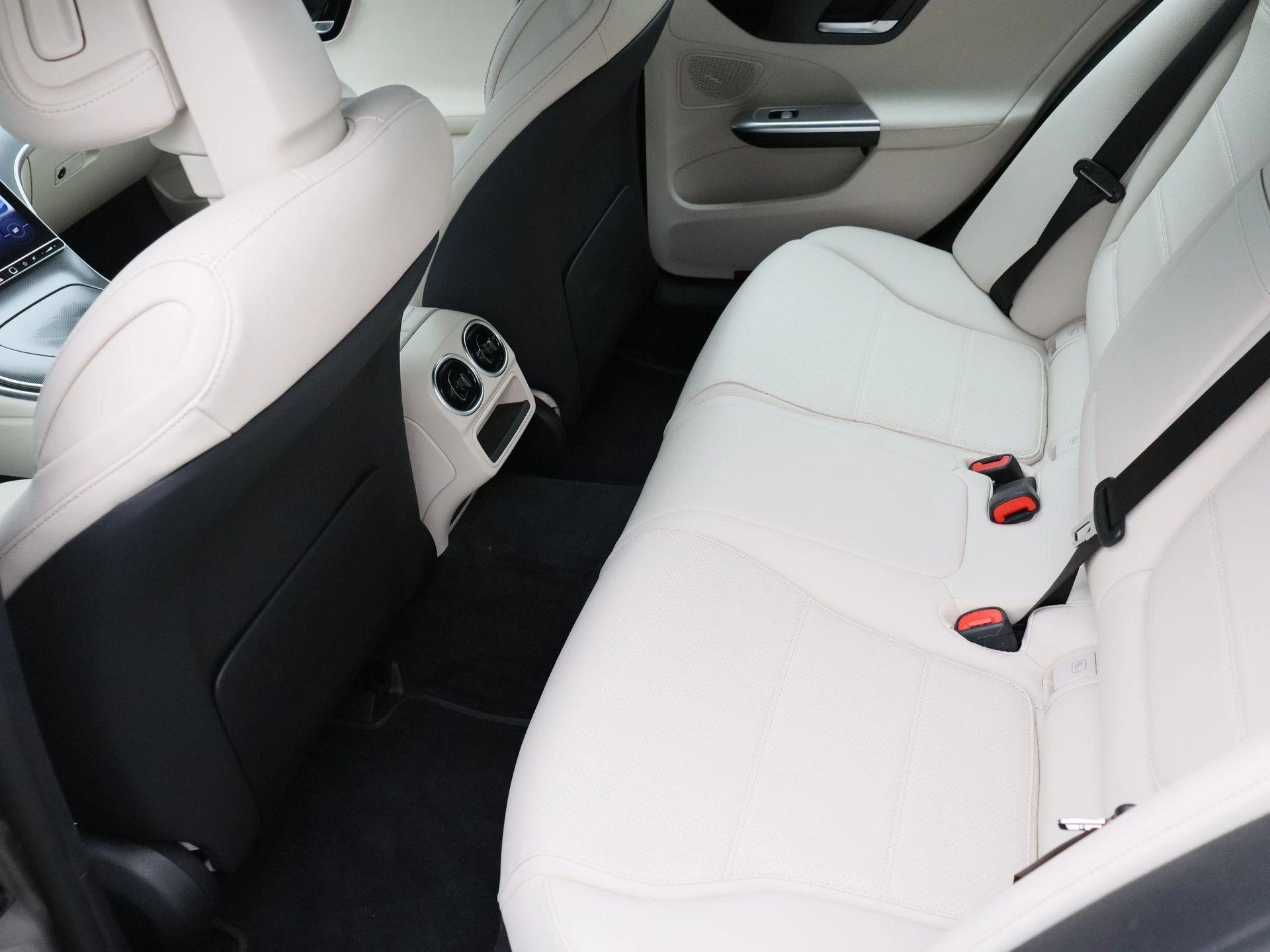 Mercedes-Benz-Classe C-image-11