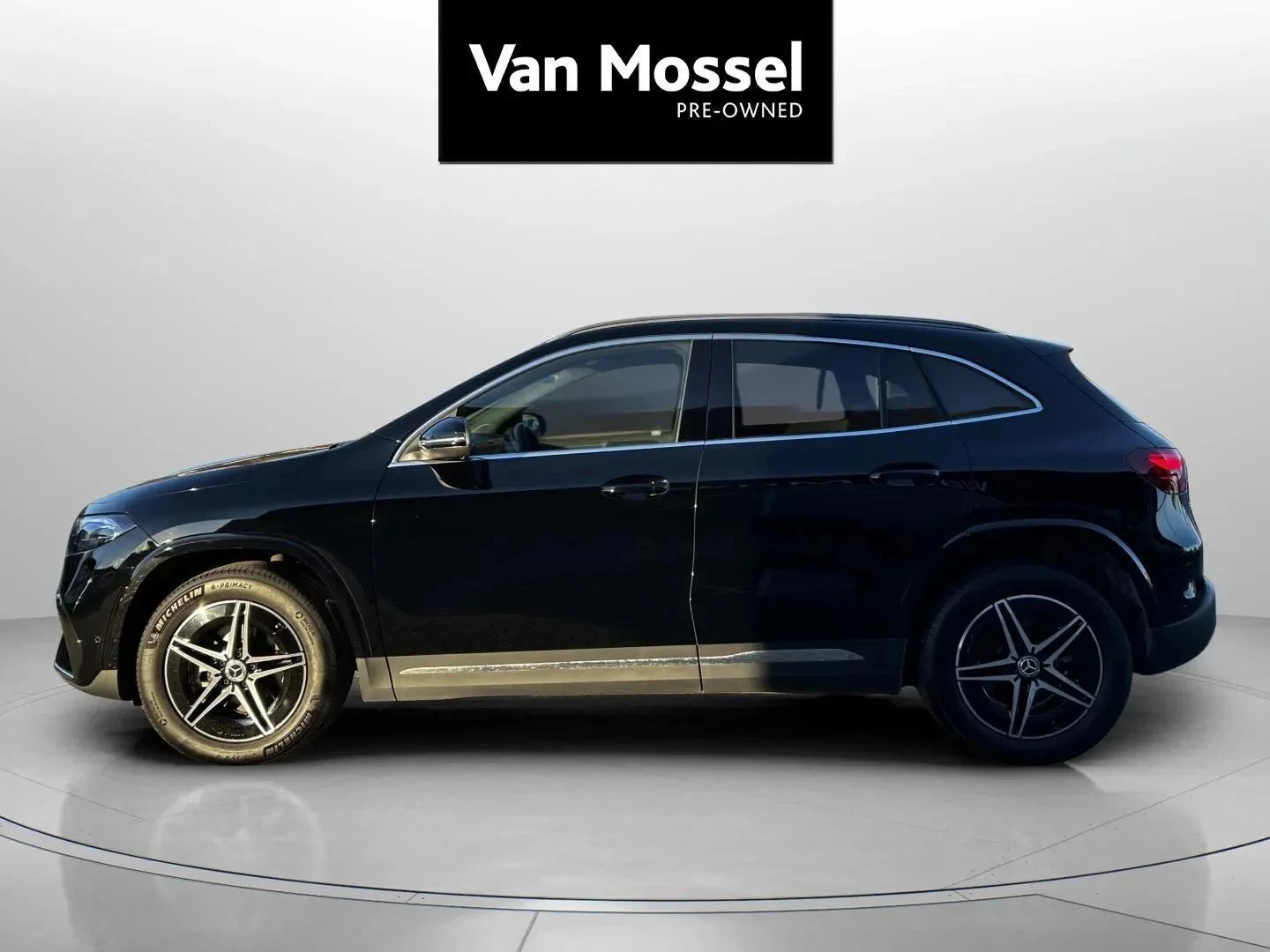 Mercedes-Benz-EQA-image-7