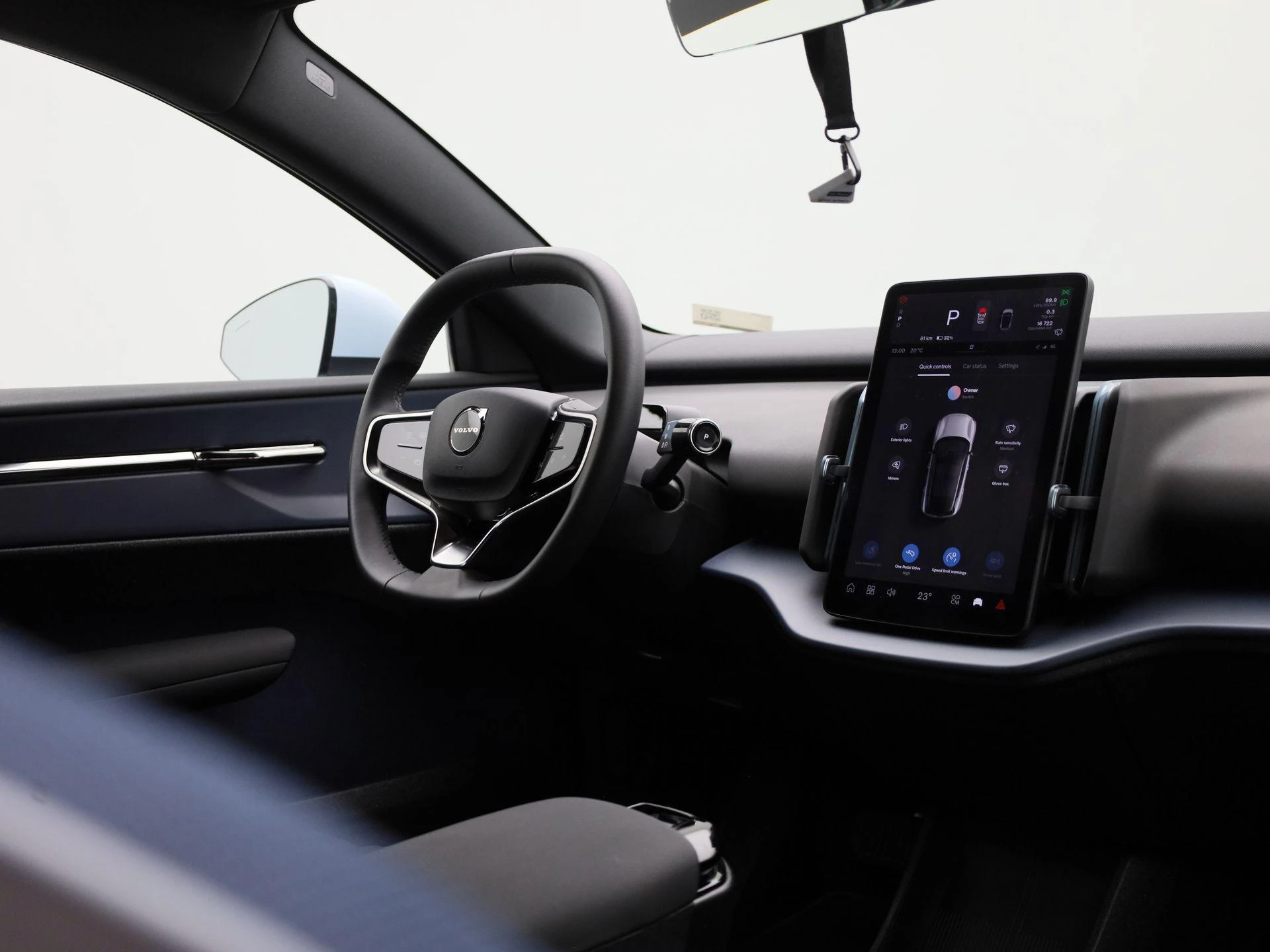 Volvo-EX30-image-29
