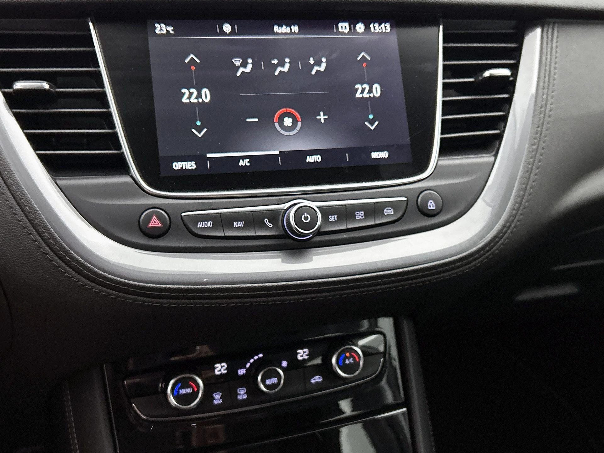 Opel-Grandland X-image-27