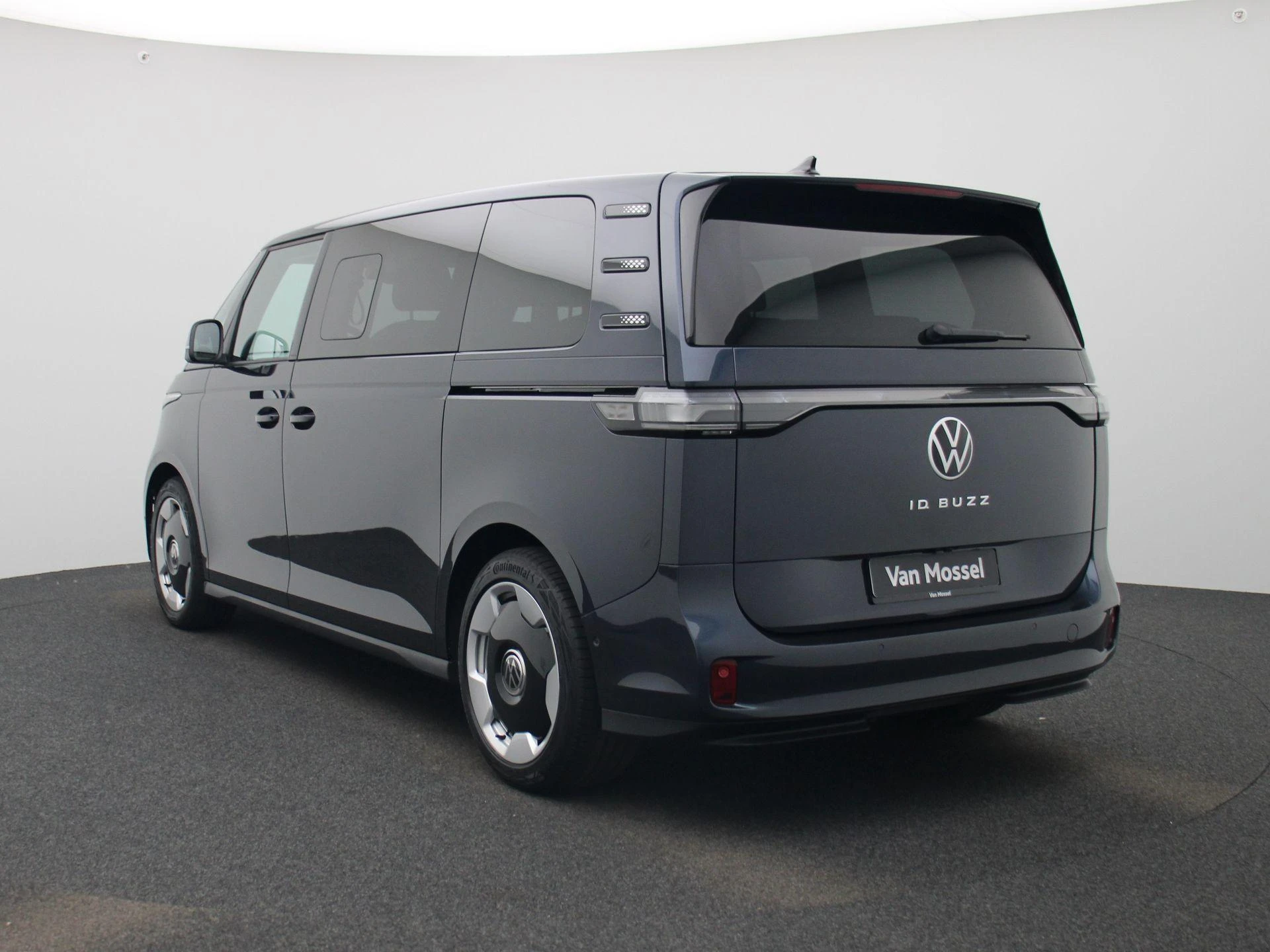 Volkswagen-ID. Buzz-image-1