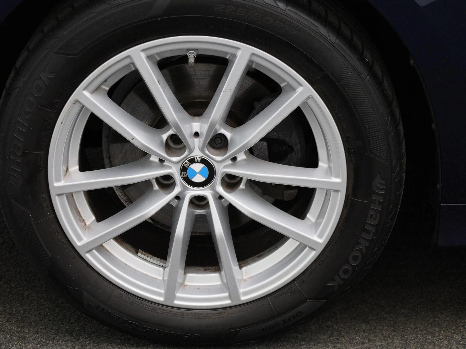 BMW-Série 3-image-12